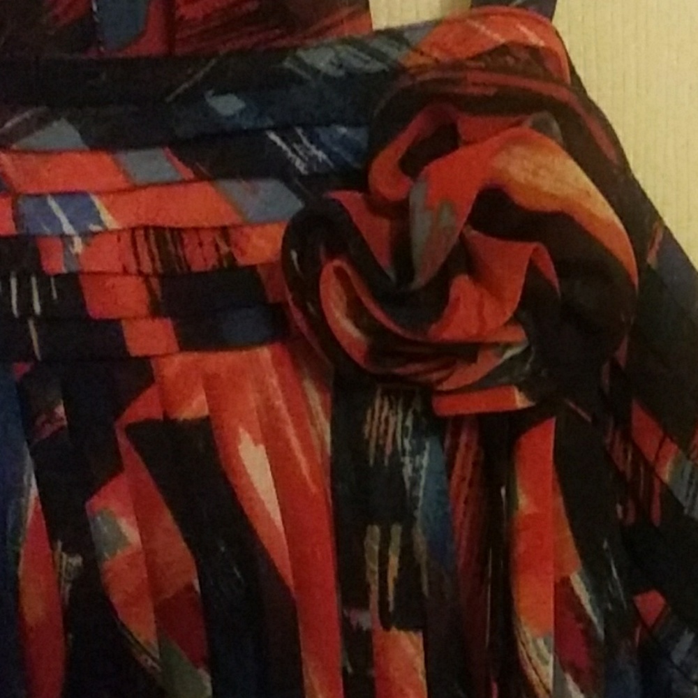 Top - Picture 2 of 4